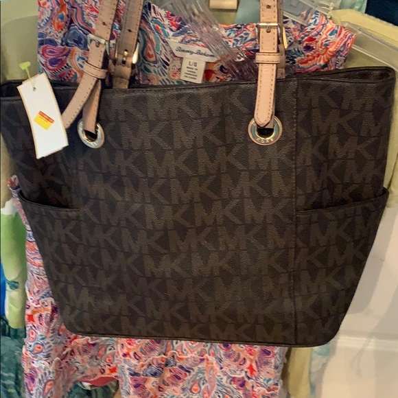 Michael Kors monogram tote - Picture 8 of 8